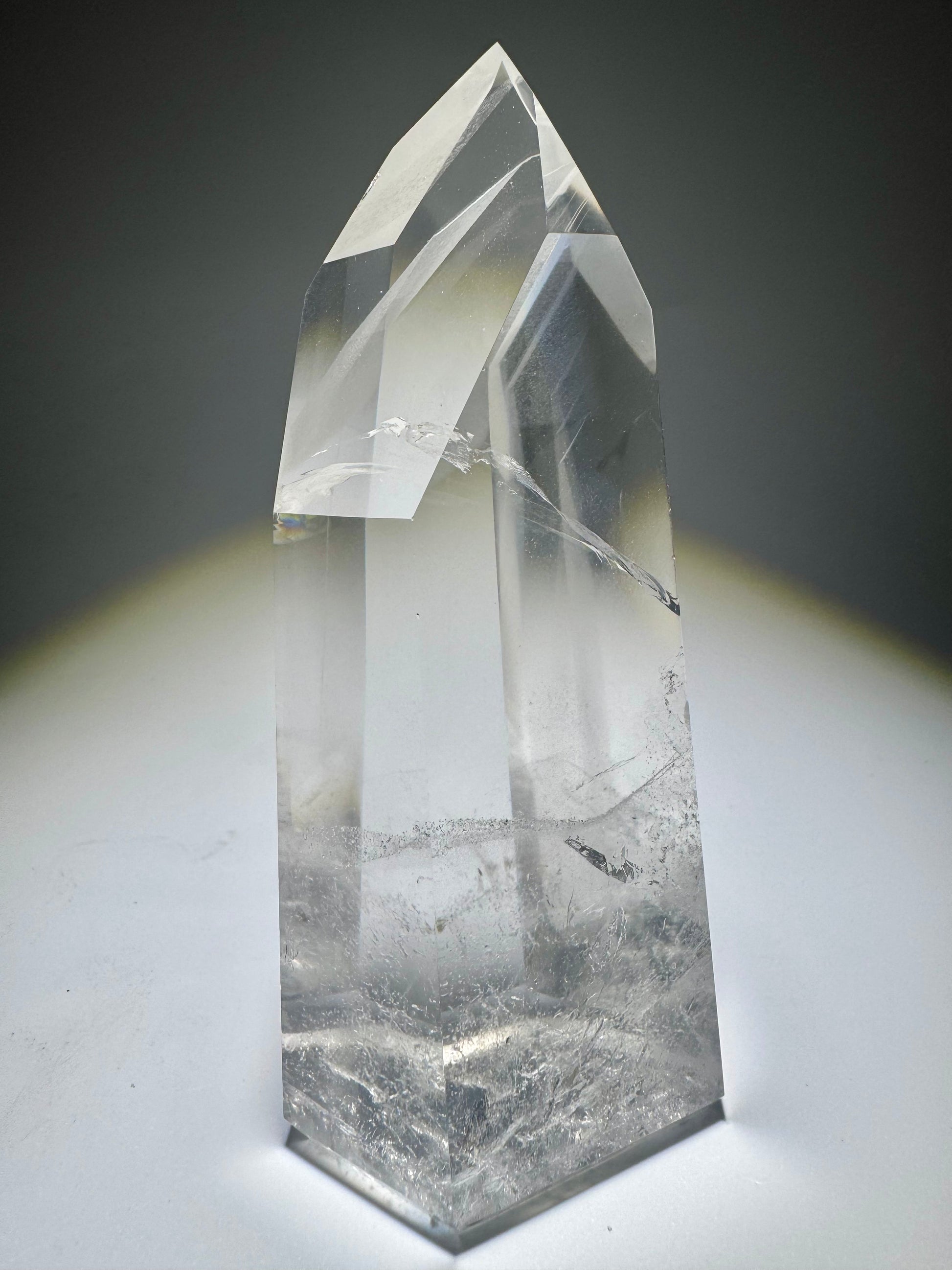 Ultra klare Phantom-Quarzspitze, 10.7 cm, hochwertiger Edelstein