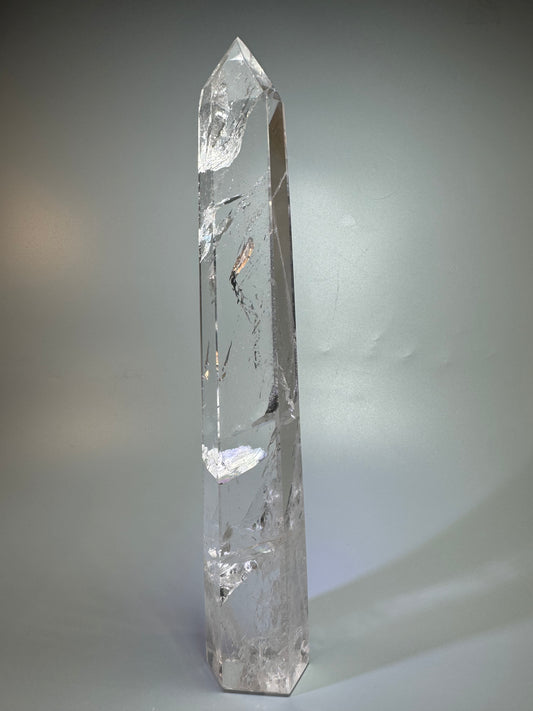 Ultraklare Bergkristallspitze – 34 cm, 1.36 kg – Premium-Edelstein aus Brasilien