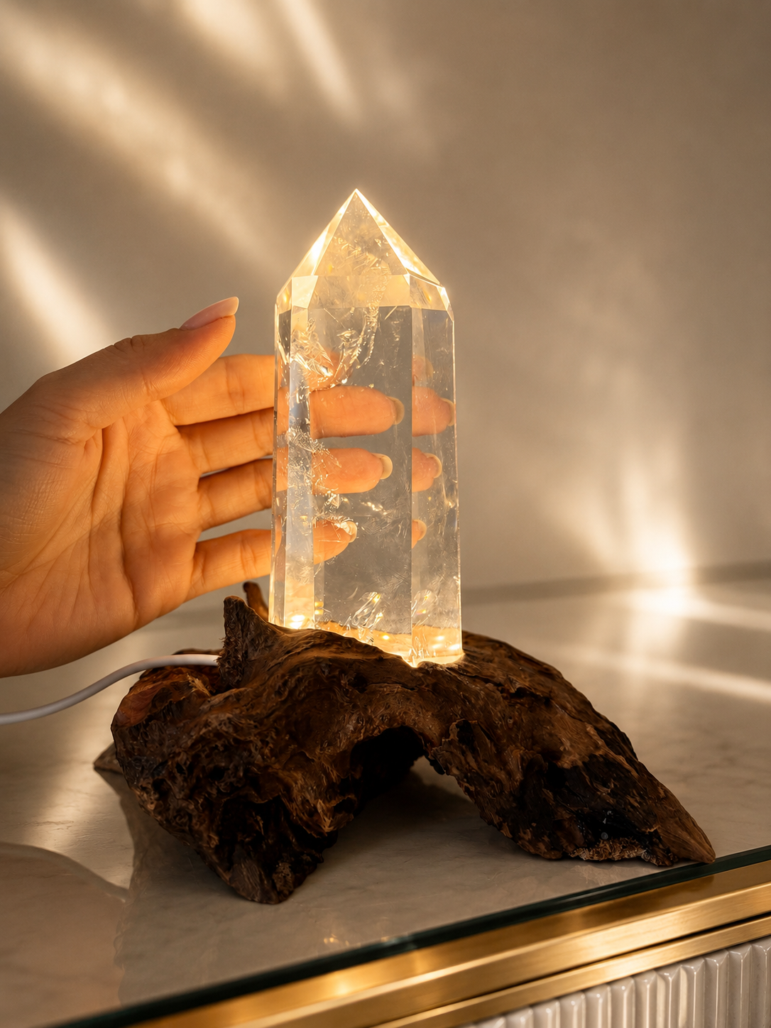 Ultraklare Bergkristallspitze mit Beleuchtung 19 cm | UNIQUE CRYSTALS