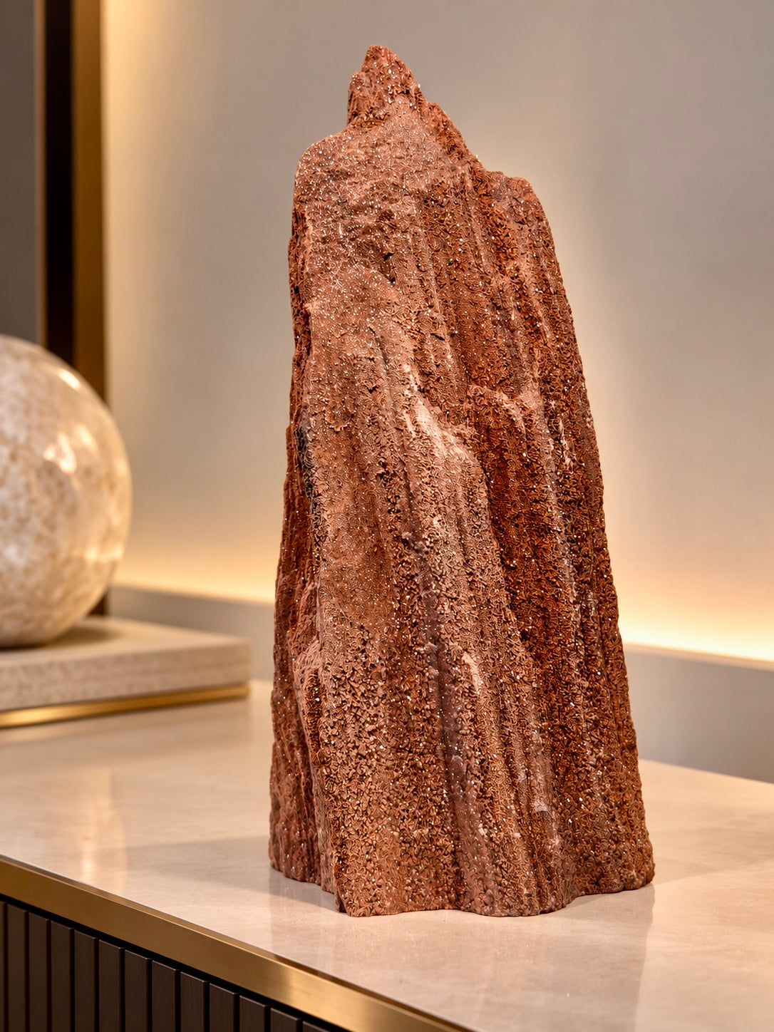 Versteinertes Holz aus Deutschland – dunkelbraunes Feenholz 17 cm