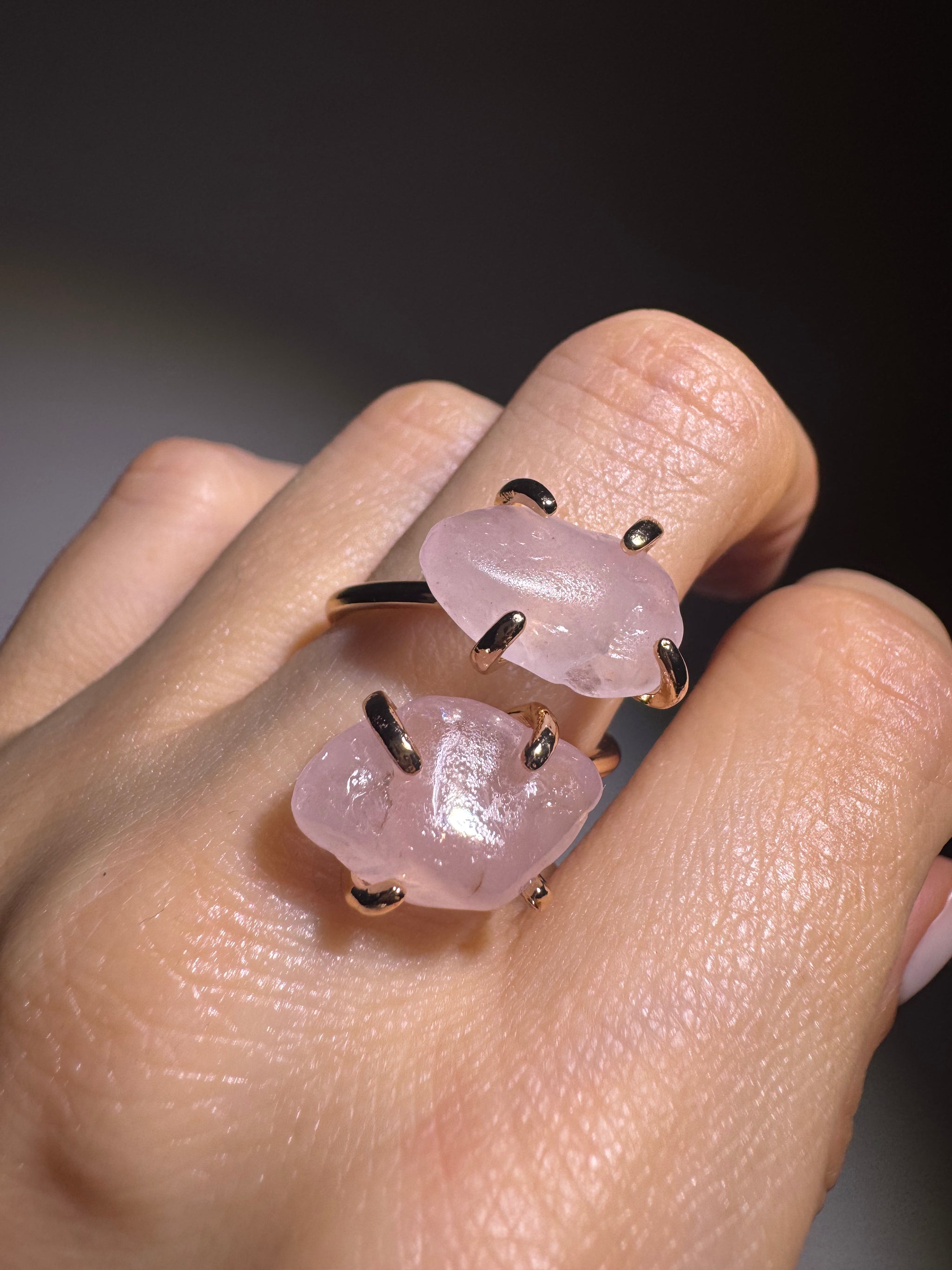 Verstellbarer Rosenquarz-Ring – 18k vergoldetes Kupfer