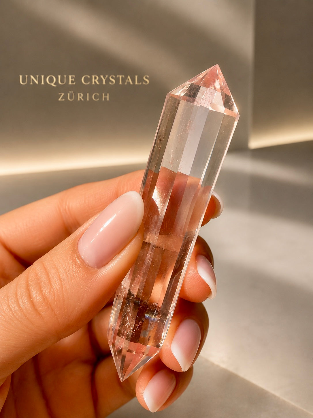 Vogel Cut Lemurian Bergkristall 12 Facetten – extra klar – 5,5 bis 7,4 cm