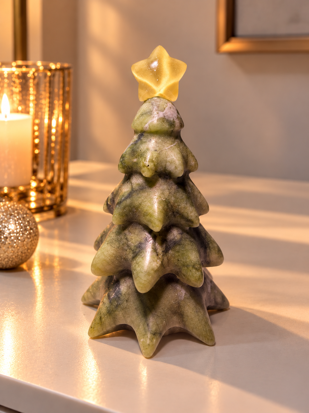 Weihnachtsbaum aus Jade 8,5 cm mit rosa hellblauem oder gelbem Stern