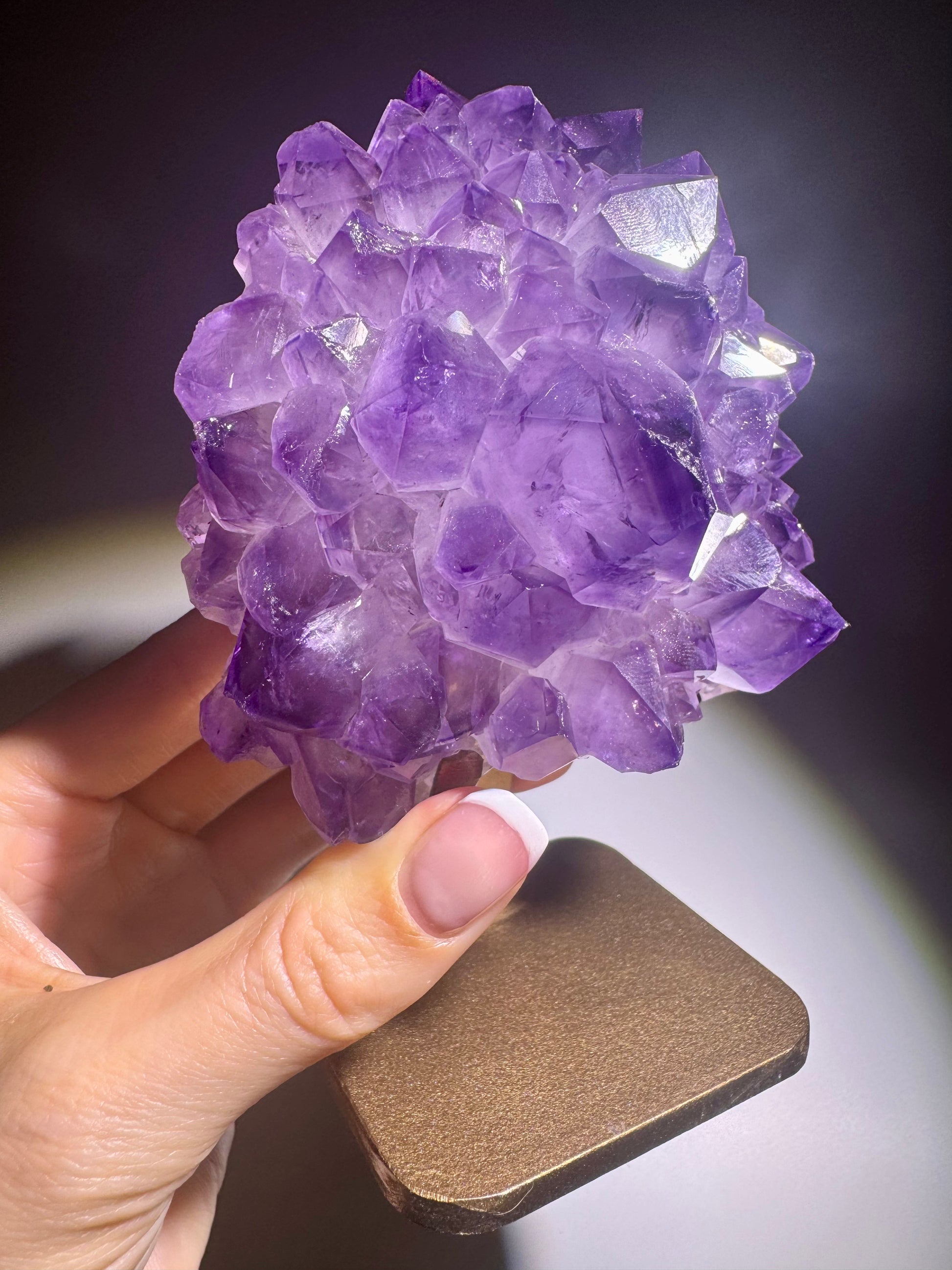 Wunderschöne Amethystkristallblüte aus Uruguay, 14,2 cm hoch