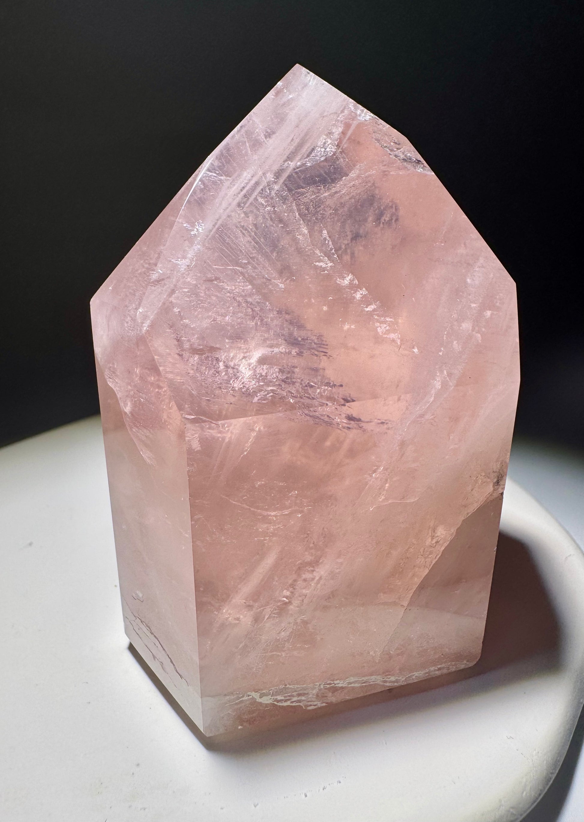 Zartrosa Rosenquarz Spitze mit Transparenz