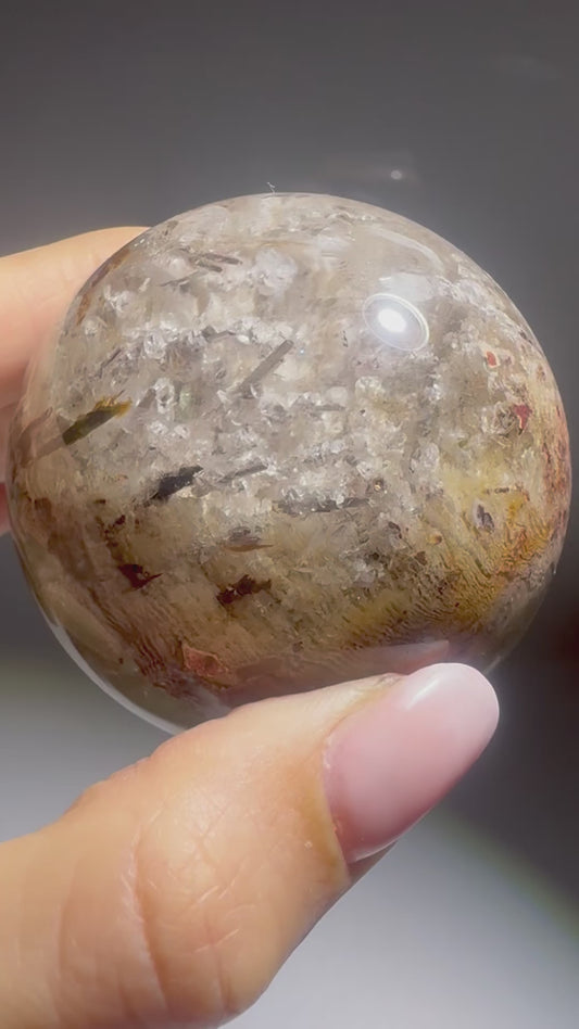 Lodolith Garden Quarz Kugel – 6 cm · 263 g · Traumhaft klare Naturkunst