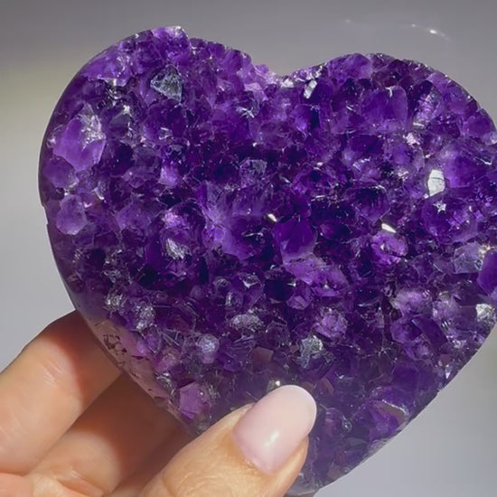 Premium Amethyst Herz aus Uruguay – 10,4 cm & 320 g pure violette Magie 💜