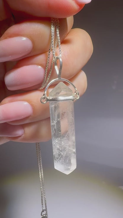 Kristallklarer Bergkristall Anhänger – 925 Silber & pure Energie
