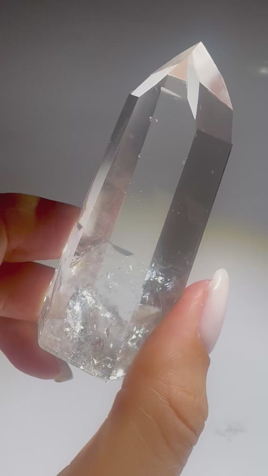 Lemurian Quarz Spitze – extra klar, poliert