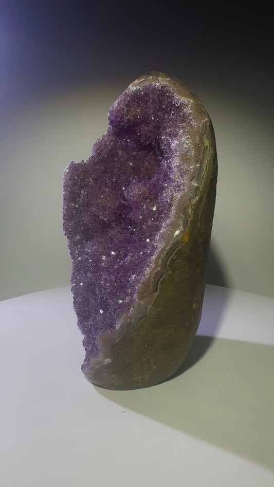 Rainbow Amethyst Druse Altrosa 17 cm | 1,47 kg – Seltene Uruguay-Kristalle in intensiver Farbe kaufen