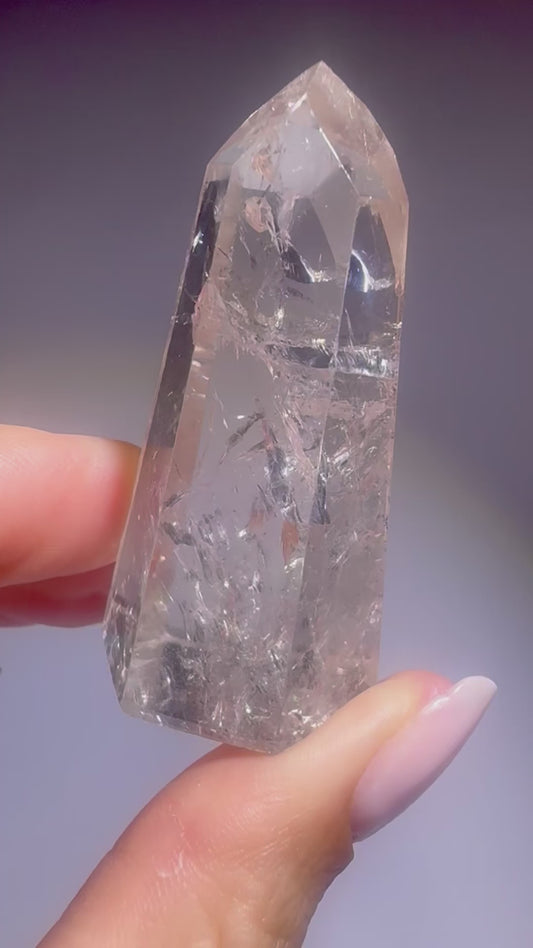 Prasiolith Spitze 5,2 cm – Extra klarer Grüner Amethyst aus Brasilien mit Regenbogen