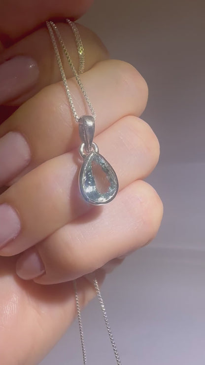 Eleganter Aquamarin Anhänger – Facettierte Klarheit in 925 Silber 💎 (Kopie)