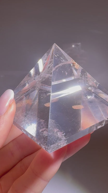 Lemurian Bergkristall Pyramide – Ultra klar!!