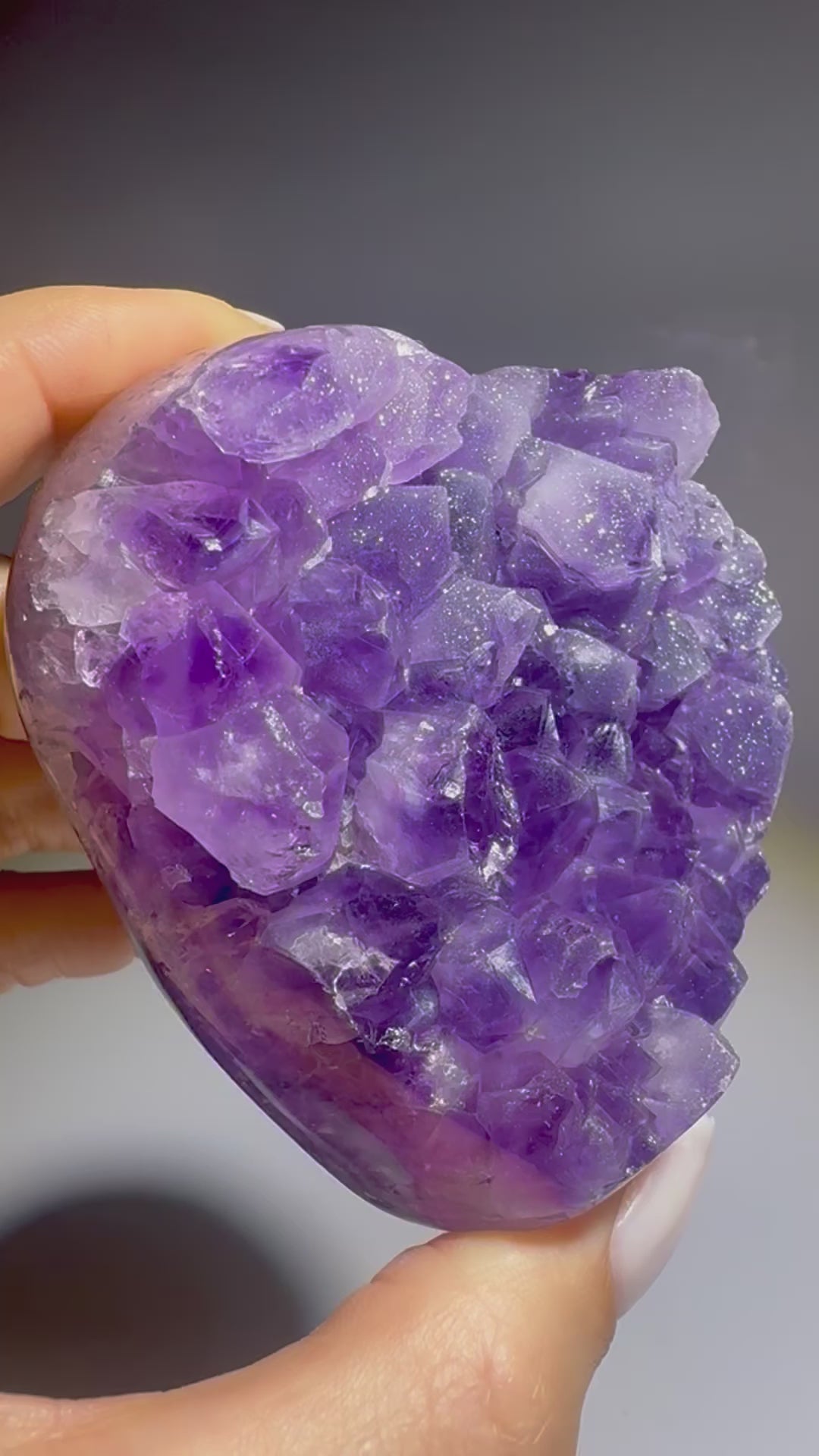 Rainbow Amethyst Herz 7,3 cm – Zuckerartiger Glanz aus Uruguay 💜✨
