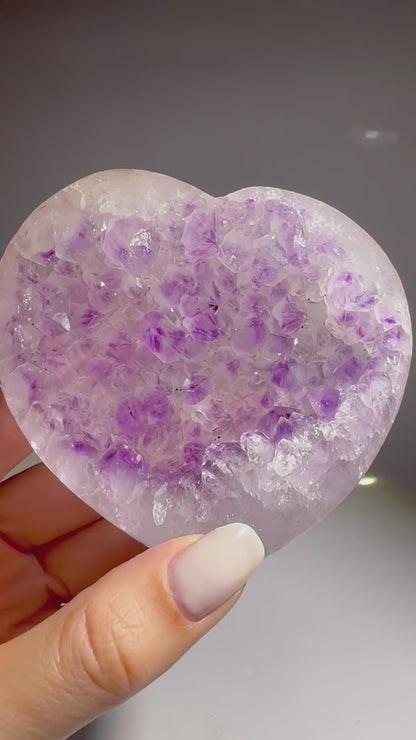Bezauberndes Amethyst-Herz 9,5 cm – Traumstück aus Kristall 💜💎
