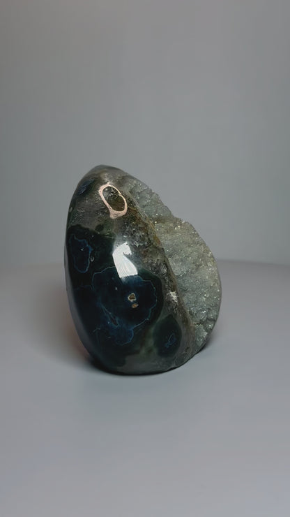 Zauberhafte Rainbow Amethyst Flamme - 8cm, 289g