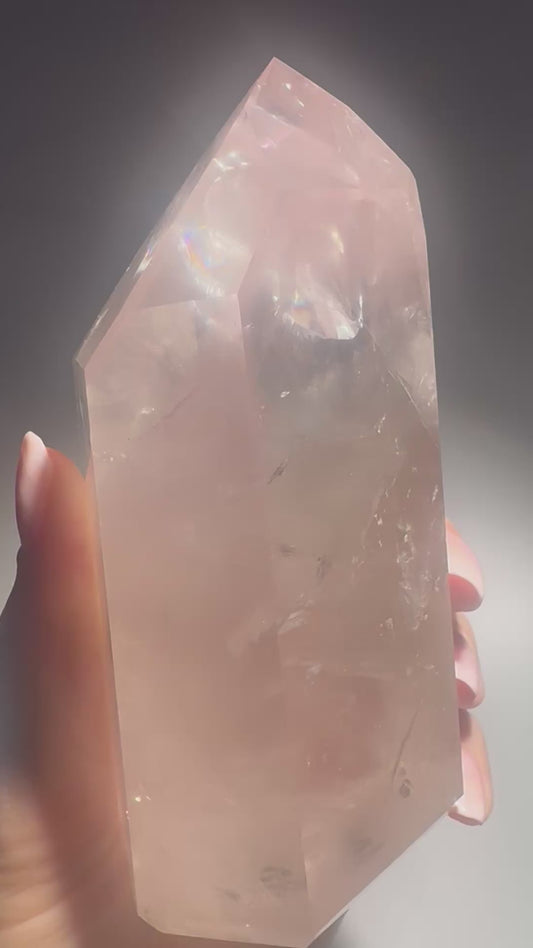 Pink Lithium Phantom Kristall 11,6 cm – Seltenes Einzelstück mit Regenbogen(614 g)