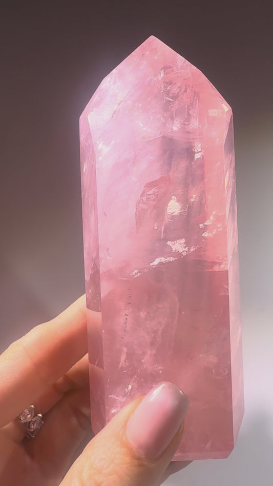 AAA Rosenquarz Spitze Brasilien – Extra Pink Kristall 11.5cm, 278g