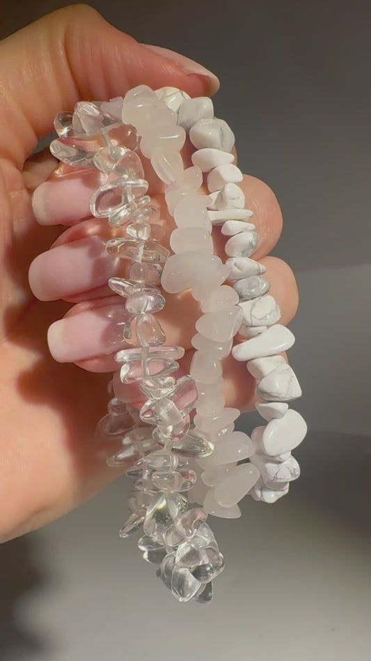 Edelstein-Armbandset aus Bergkristall, White Jade & White Howlite