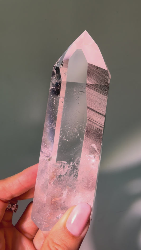 Cristal lemurien extra clair super qualité extra 14 cm, 541 g de Bahia, Brésil