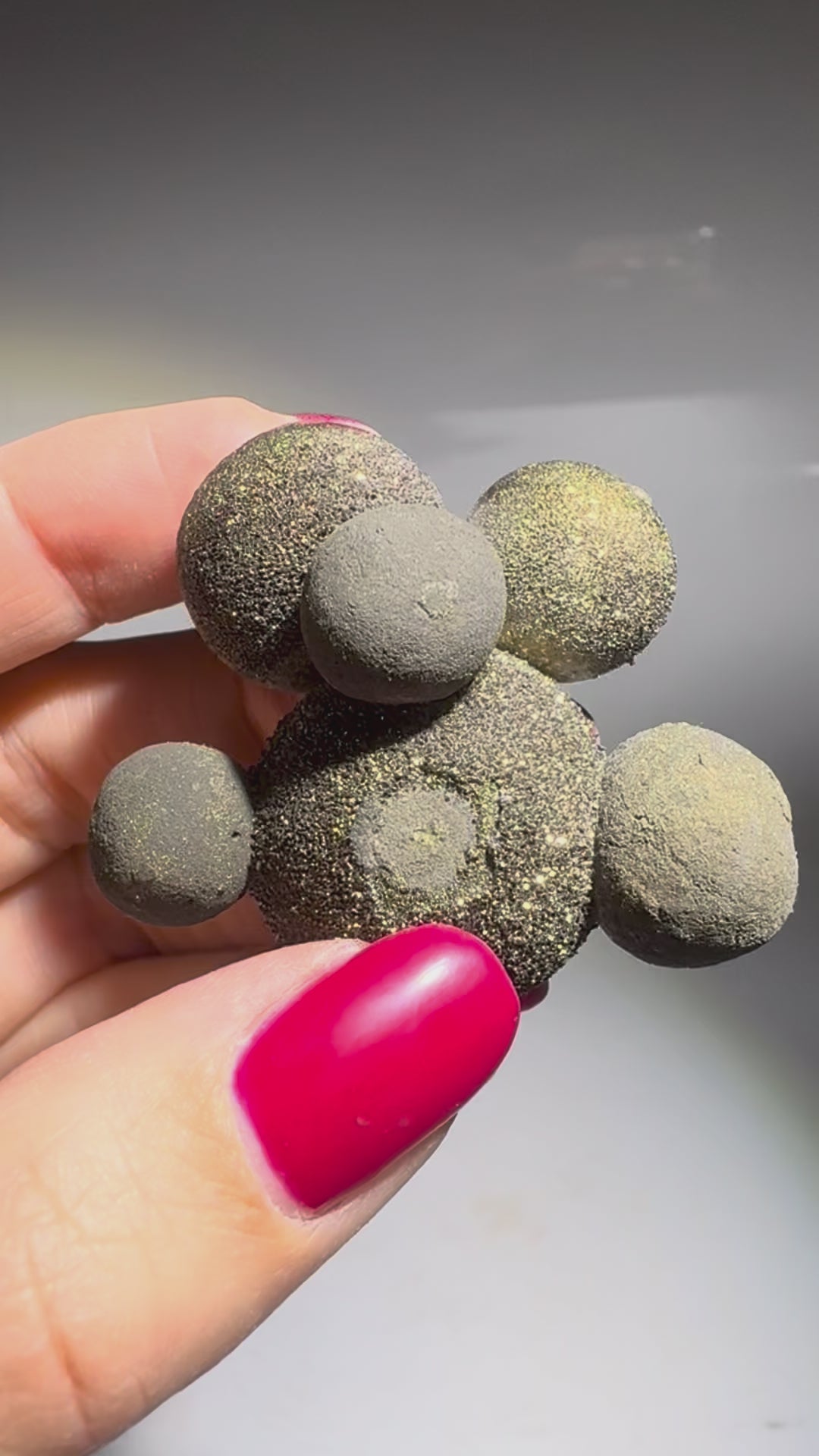 Museumswürdige Chalkopyrit Kugel aus Hubei · Natürlicher Mineral-Edelstein mit metallischem Glanz
