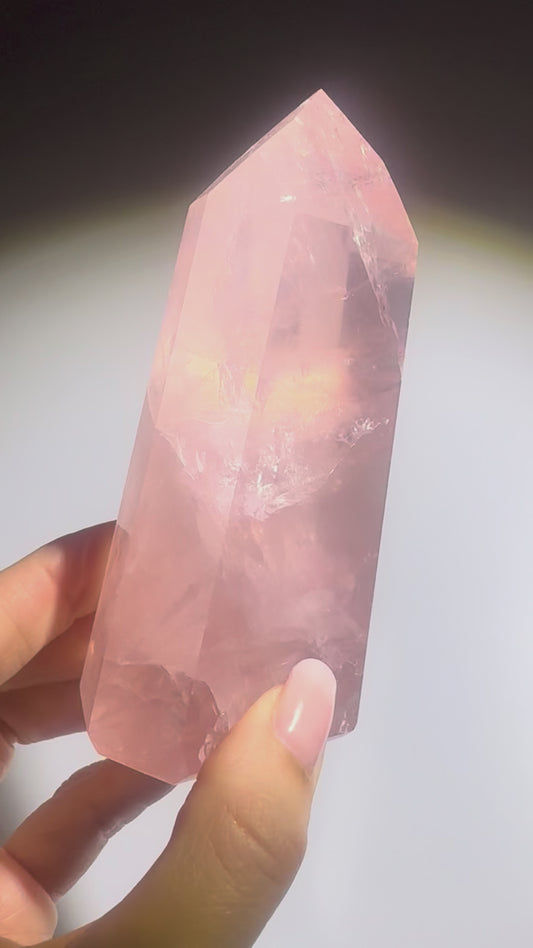 Premium Rosenquarzspitze 11.5 cm – 303 g | Exklusive High-End-Qualität
