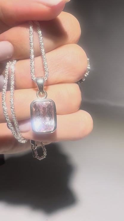 Kunzit Anhänger 925 Silber – 1,5 x 1 cm Edelstein mit Kette