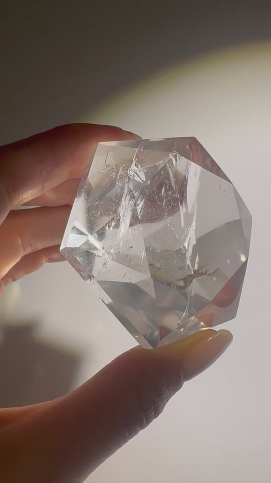 Ultraklarer Bergkristall facettiert – 6,2 cm & 163 g mit Diamantschliff Brasilien