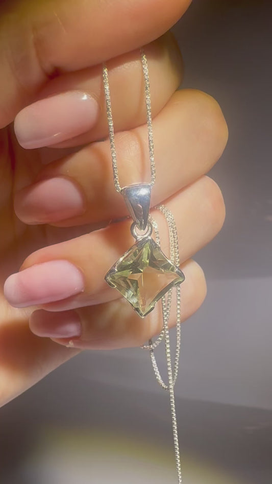 Prasiolith-Anhänger in 925 Silber – Sternenschliff Star-Cut 💚