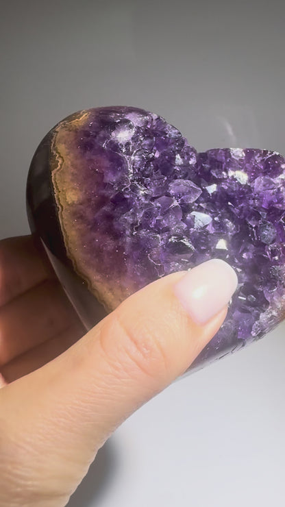 Amethyst Herz 9,3 cm 454 g Uruguay – Traumstück kaufen 💜✨