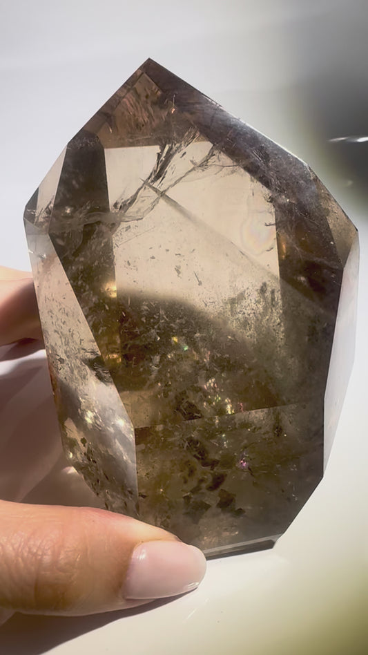 Majestätische Rauchquarz-Spitze – 754 g Phantom-Kristall