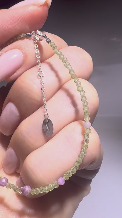 Edles Edelsteinarmband mit Peridot & Rubin – Handgefertigt aus 925 Silber 💎