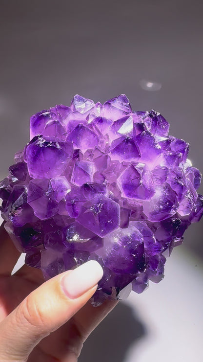 Amethyststufe 12,3 cm – Dunkelviolette Spitzen aus Uruguay Premium Qualität