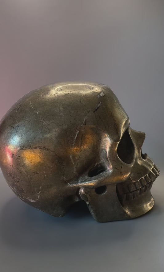 Riesiger super realistischer Schädel / Totenkopf aus Pyrit - 20cm, 9.4kg