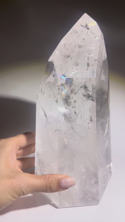 Riesiger, extraklarer Bergkristall / Lemurian in Museumsqualität – 23,5 cm Spitze, 3,8 kg – 1A-Unikat aus Brasilien (kleiner Defekt)