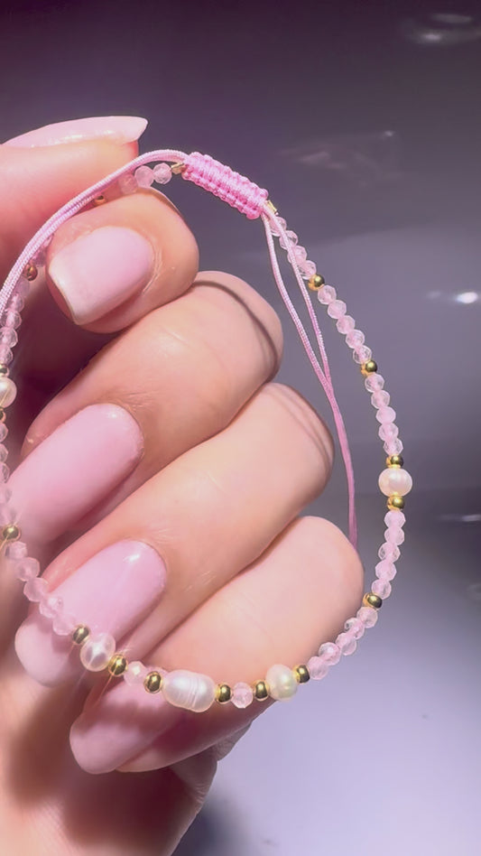Rosenquarz-Armband mit echten Süsswasserperlen – 18K vergoldet ✨