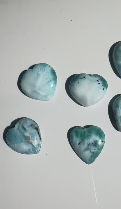 Larimar Herzstein 1,6 cm handgeschliffen – Edelsteinherz kaufen