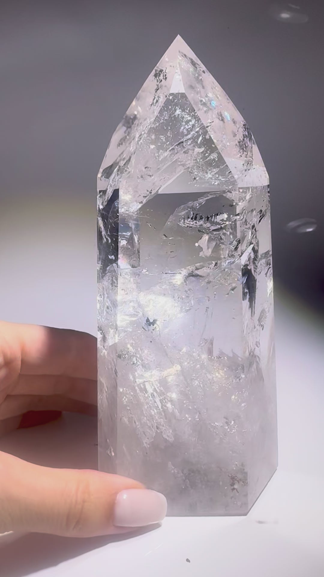 Brasilianischer Lemurian Kristall roh geschliffen – 739 g Sammlerstück