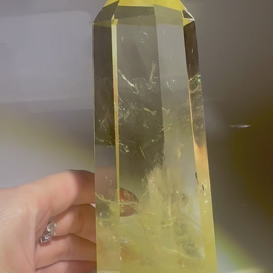 Natürlicher Citrin Kristall · 16 cm Spitze · Glasklar mit Phantomlinien