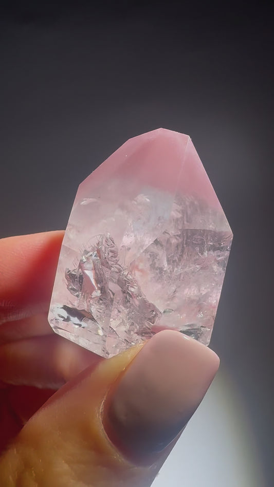 Pink Lithium Spitze 3 cm mit funkelndem Innenleben