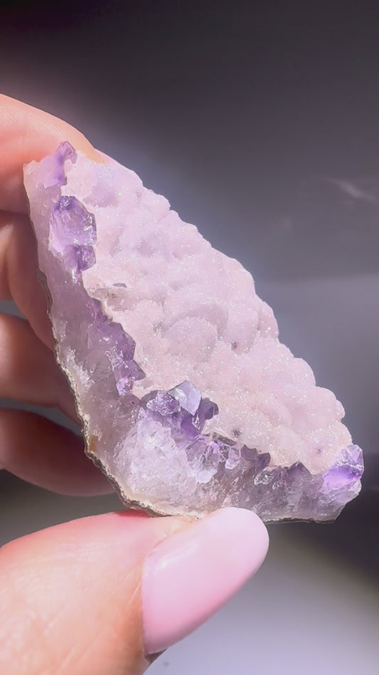 Fliederfarbenes Rainbow-Amethyst Rohstück – 5,8 cm, ultrafeine Doppelkristallisation 💜