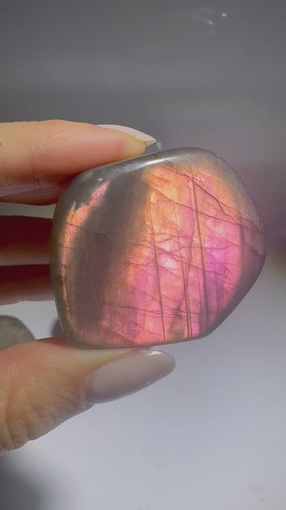 Labradorit-Freeform Pink-Blau | Seltene Rarität