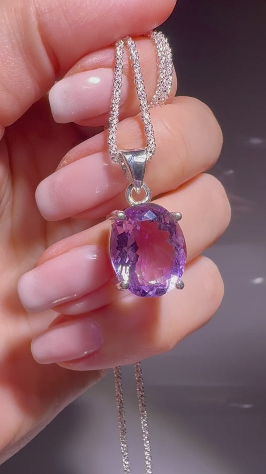 Extraklarer Amethyst Anhänger in Krabbenfassung – Premium Qualität & zeitlose Eleganz 💜✨