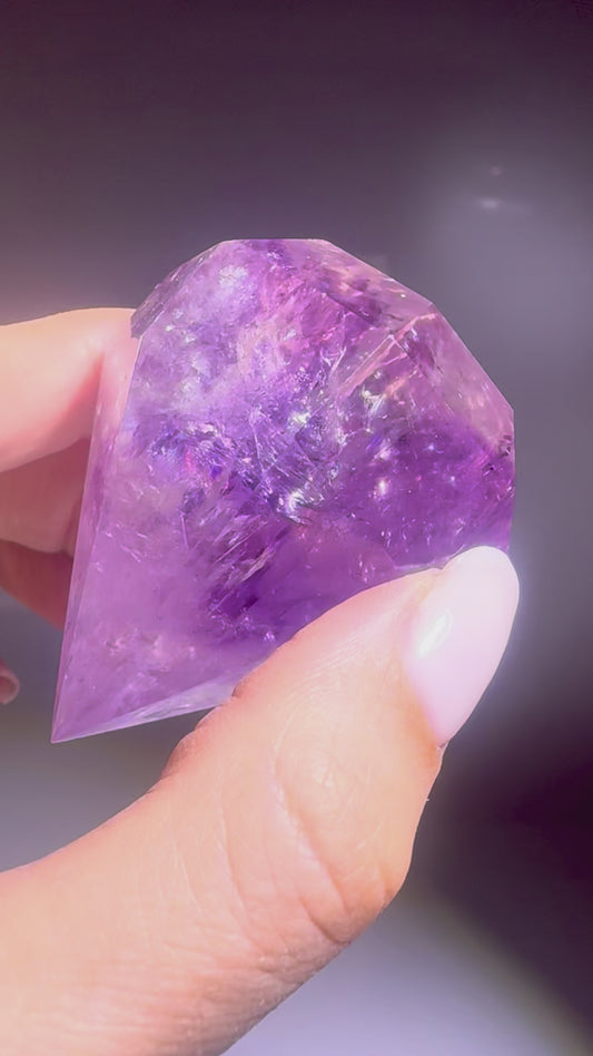 Phantom Amethyst Diamantform 5.3 cm kaufen – Regenbogen Amethyst Handmade