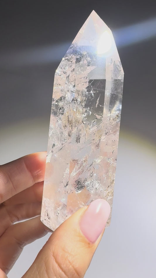 Seltene Bergkristall Spitze mit unglaublichem Feuer 9.3 cm, Brasilien