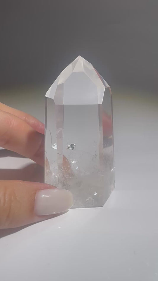Sehr klare Bergkristall Spitze - 7cm, 114g