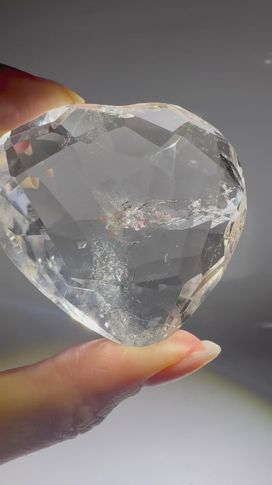 Facettiertes Lemurian-Herz 5,8 cm | 91 g Extra klare