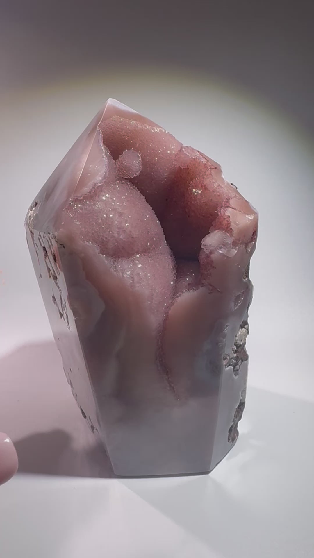 Exklusiver Edelstein-Turm 12,5 cm – Pinker Amethyst aus Brasilien, 1 kg