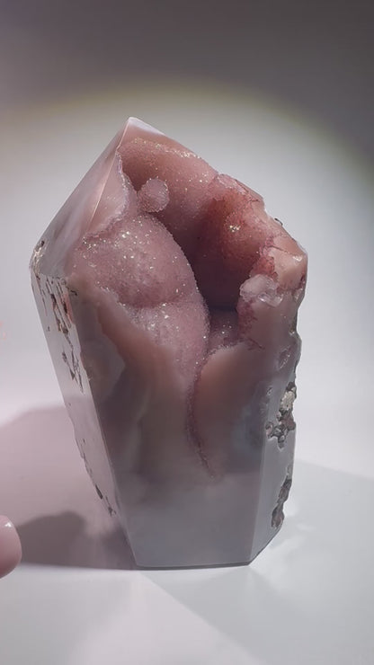 Exklusiver Edelstein-Turm 12,5 cm – Pinker Amethyst aus Brasilien, 1 kg