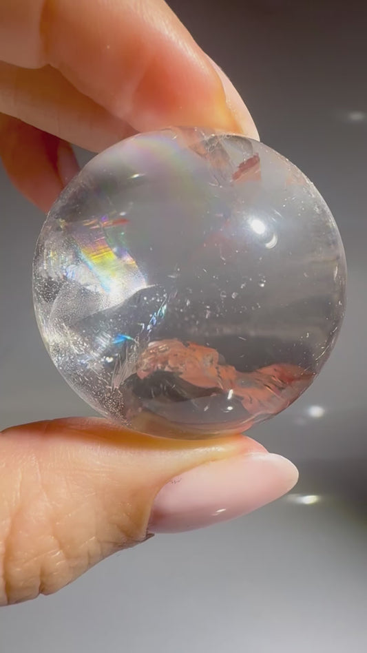 Bergkristallkugel aus Brasilien – Premium Qualität mit Regenbogen | 3,5 cm